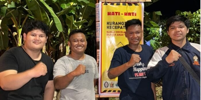 Wujudkan Keselamatan Berkendara, Mahasiswa KKN UNDIP Berikan Edukasi Tentang Pentingnya Tertib Lalu Lintas dan Pemasangan Spanduk Himbauan Wujudkan Keselamatan Berkendara, Mahasiswa KKN UNDIP Berikan Edukasi Tentang Pentingnya Tertib Lalu Lintas dan Pemasangan Spanduk Himbauan
