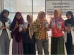Kenalkan Sistem  Zero Waste, Mahasiswa KKN Tematik Undip Ciptakan Produk Stik Tulang Ikan Bersama UMKM Gempolsewu,  Kendal