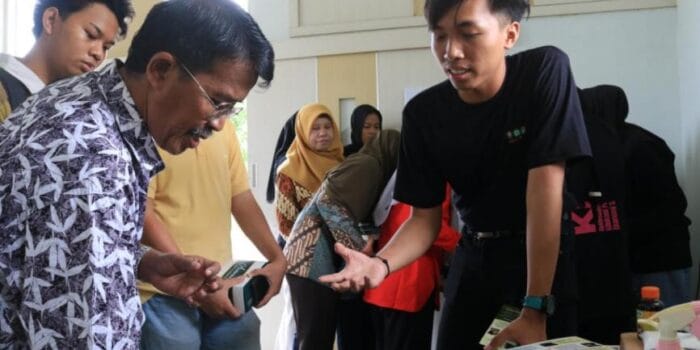 Mahasiswa KKN-T UNDIP Perkenalkan Kompos Skala Rumahan yang Manfaatnya Nggak Murahan IMG_7423