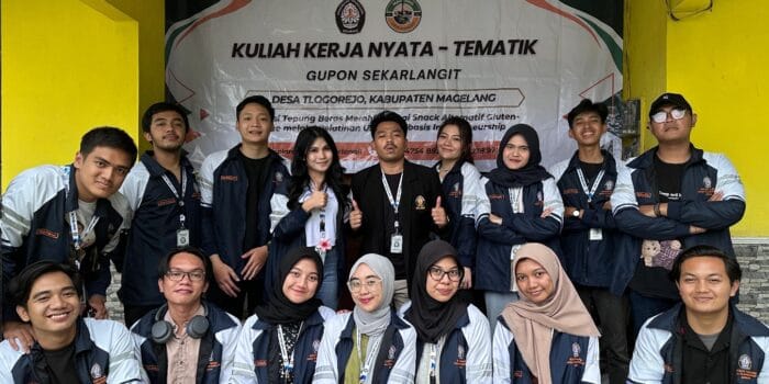 Tim KKN Tematik UNDIP Lakukan Penerapan Konsep Innopreneurship pada Mitra Koperasi Beras dengan Inovasi Tepung Beras Merah Tim KKN Tematik UNDIP Lakukan Penerapan Konsep Innopreneurship pada Mitra Koperasi Beras dengan Inovasi Tepung Beras Merah