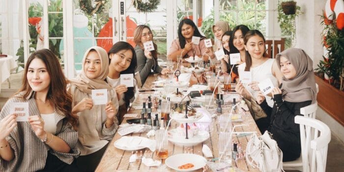 Hobi dengan Kecantikan dan Perawatan Nail Art, Mahasiswa Universitas Diponegoro Adakan Fun Workshop Nail Art di Semarang