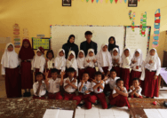 A group of children in a classroom AI-generated content may be incorrect.