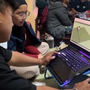 Mahasiswa KKN UNDIP Latih Kontraktor Desa Ngombakan Mendesain Rumah dengan SketchUp & Enscape