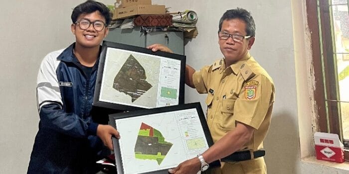 Hadirkan Peta Stunting, Upaya Mahasiswa KKN UNDIP Tanggulangi Stunting Melalui Pemetaan Berbasis Geospasial di Desa Pojok, Sukoharjo Hadirkan Peta Stunting, Upaya Mahasiswa KKN UNDIP Tanggulangi Stunting Melalui Pemetaan Berbasis Geospasial di Desa Pojok, Sukoharjo