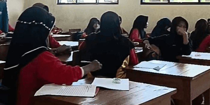Tingkatkan Kualitas Pembelajaran, Mahasiswa KKN UNDIP Adakan Skrining Kemampuan Bahasa Inggris Siswa Kelas 6 di SDN 02 di Desa Pojok, Sukoharjo Tingkatkan Kualitas Pembelajaran, Mahasiswa KKN UNDIP Adakan Skrining Kemampuan Bahasa Inggris Siswa Kelas 6 di SDN 02 di Desa Pojok, Sukoharjo