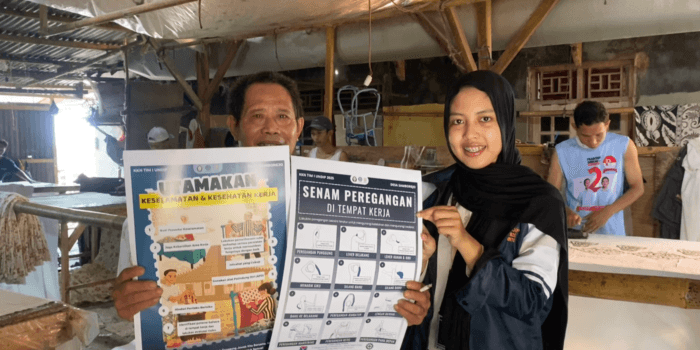 Warisan Batik, Kesehatan Terjaga: Mahasiswa KKN UNDIP Edukasi K3 Tingkatkan Kualitas Hidup Pengrajin Batik di Desa Samborejo, Pekalongan