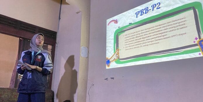 Mahasiswa KKN UNDIP Adakan Pendampingan Pembayaran PBB-P2 Online di Desa Godog, Sukoharjo Mahasiswa KKN UNDIP Adakan Pendampingan Pembayaran PBB-P2 Online di Desa Godog, Sukoharjo
