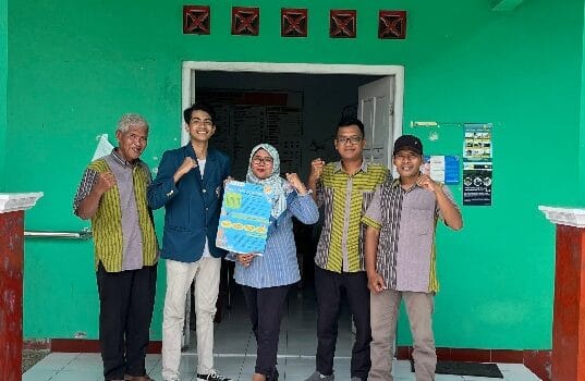 Gergaji Mesin Terawat, Kerja Lebih Hebat! Mahasiswa KKN UNDIP Lakukan Edukasi Relawan Desa Joton untuk Keamanan dan Efisiensi Gergaji Mesin Terawat, Kerja Lebih Hebat! Mahasiswa KKN UNDIP Lakukan Edukasi Relawan Desa Joton untuk Keamanan dan Efisiensi