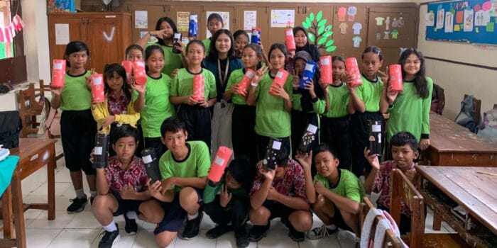 Aktif Menabung dan Hijaukan Bumi, Mahasiswa KKN Tim I UNDIP Lakukan Edukasi Keuangan dan Lingkungan Sejak Dini di SD Negeri 1 Ngering Aktif Menabung dan Hijaukan Bumi, Mahasiswa KKN Tim I UNDIP Lakukan Edukasi Keuangan dan Lingkungan Sejak Dini di SD Negeri 1 Ngering