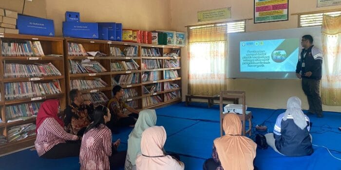 Berdayakan Kampung Sehat dan Berdikari, Mahasiswa KKN UNDIP Edukasi Konsep “Mottainai”: Budaya Memanfaatkan Sampah-sampah Menjadi Barang Berguna Berdayakan Kampung Sehat dan Berdikari, Mahasiswa KKN UNDIP Edukasi Konsep “Mottainai”: Budaya Memanfaatkan Sampah-sampah Menjadi Barang Berguna
