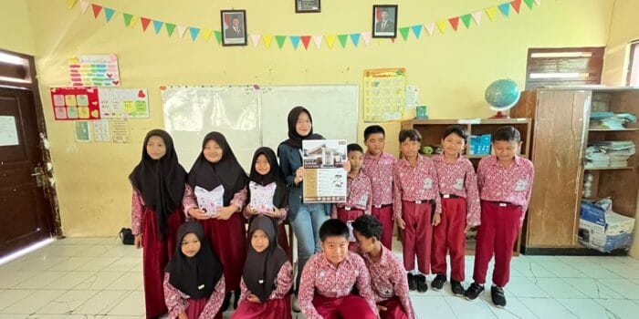 Mahasiswa KKN UNDIP Kenalkan Dasar Desain Arsitektur pada Anak SD Melalui Kegiatan Edukatif dan Interaktif Mahasiswa KKN UNDIP Kenalkan Dasar Desain Arsitektur pada Anak SD Melalui Kegiatan Edukatif dan Interaktif