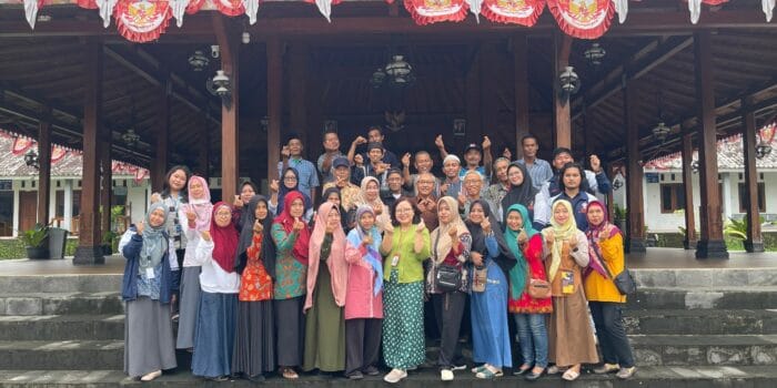 Tingkatkan Kesadaran Masyarakat terhadap Hipertensi dan Diabetes Melitus, Mahasiswa KKN UNDIP Edukasi Penyakit Tidak Menular (PTM) Tingkatkan Kesadaran Masyarakat terhadap Hipertensi dan Diabetes Melitus, Mahasiswa KKN UNDIP Edukasi Penyakit Tidak Menular (PTM)