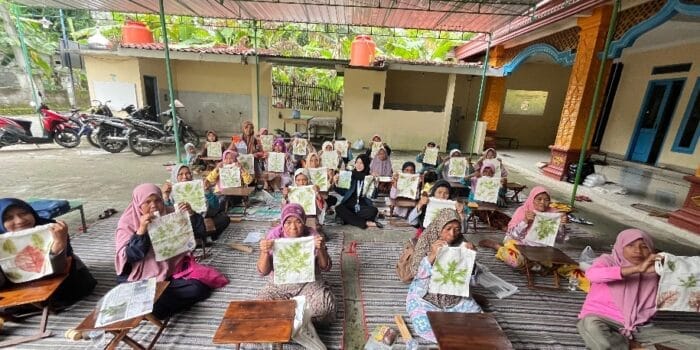 Inspiratif! Mahasiswa KKN UNDIP Manfaatkan Pengelolaan Bahan Alami Dukung Keberlanjutan Lingkungan di Desa Jogoprayan Inspiratif! Mahasiswa KKN UNDIP Manfaatkan Pengelolaan Bahan Alami Dukung Keberlanjutan Lingkungan di Desa Jogoprayan