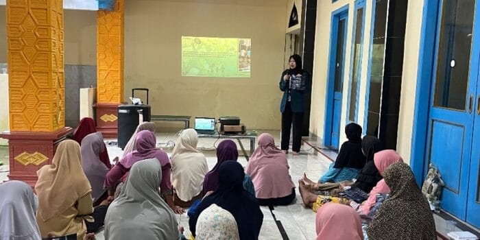 Kesiapsiagaan Bencana! Mahasiswa KKN UNDIP Memberikan Berikan Pentingnya Keselamatan Bencana Alam Kesiapsiagaan Bencana! Mahasiswa KKN UNDIP Memberikan Berikan Pentingnya Keselamatan Bencana Alam