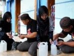 Desa Jati Bebas PMK? Mahasiswa KKN Undip Ajak Peternak Buat Disinfektan Sendiri, Lebih Murah dan Efektif!