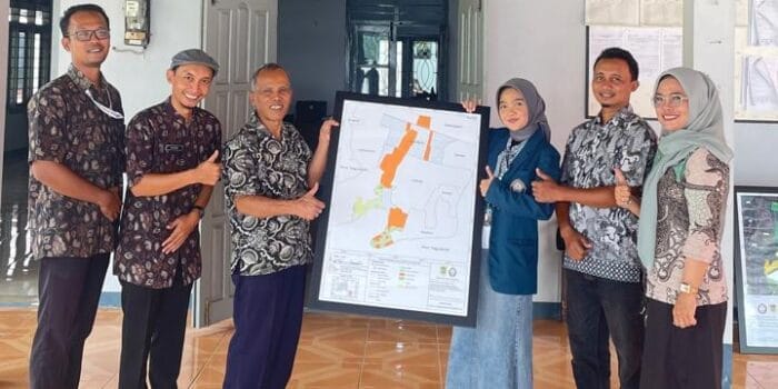 Langkah Penting dalam Pengelolaan Lingkungan, Mahasiswa KKN UNDIP Sukses Buat Peta Tutupan Lahan Desa Karangturi Langkah Penting dalam Pengelolaan Lingkungan, Mahasiswa KKN UNDIP Sukses Buat Peta Tutupan Lahan Desa Karangturi