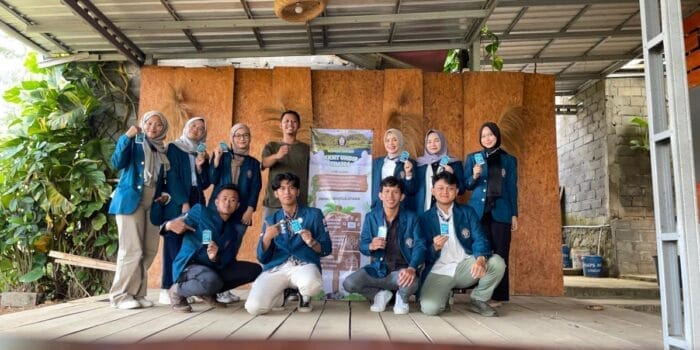 Bantu E-commerce Sigur.id Jadi Lebih Menarik, Mahasiswa KKN-T Tim 106 Universitas Diponegoro Lakukan Penguatan UMKM Lokal KKN ARTIKEL 1