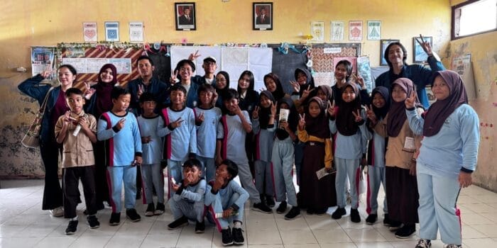Mahasiswa KKNT Tim 35 Universitas Diponegoro Gelar Gerakan Sekolah Pesisir untuk Edukasi Sadar Lingkungan dan Laut Sejak Dini di SDN 02 Tambakbulusan, Demak Mahasiswa KKNT Tim 35 Universitas Diponegoro Gelar Gerakan Sekolah Pesisir untuk Edukasi Sadar Lingkungan dan Laut Sejak Dini di SDN 02 Tambakbulusan, Demak