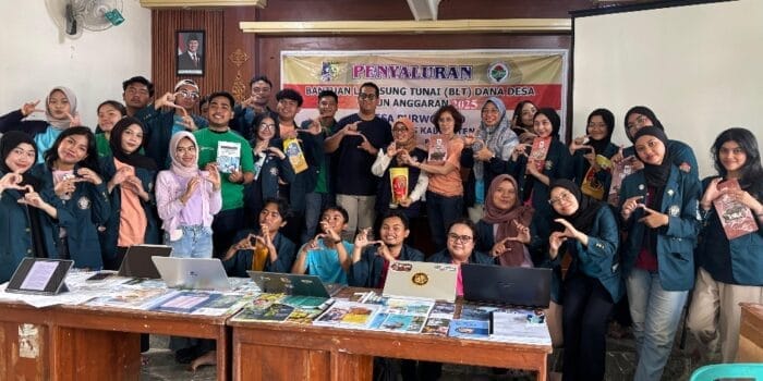Berdayakan Ekonomi Berbasis Teknologi, Mahasiswa KKN Tematik 18 Bangun Koperasi dan Platform Digital untuk Promosi Produk Perikanan Tridesa Berdayakan Ekonomi Berbasis Teknologi, Mahasiswa KKN Tematik 18 Bangun Koperasi dan Platform Digital untuk Promosi Produk Perikanan Tridesa