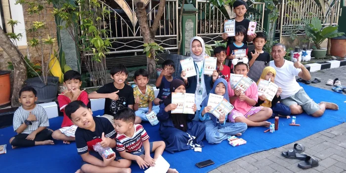 Lebih Cermat, Lebih Sehat! Mahasiswa KKN Undip Sosialisasikan Pentingnya Menyikapi Konten Makanan secara Bijak kepada Anak-anak