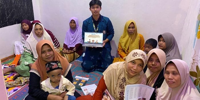 Mahasiswa KKN Undip Gelar Sosialisasi Pemilihan serta Penyimpanan Daging dan Telur yang Layak di Konsumsi Berdasarkan Konsep “ASUH” di Desa Getas WhatsApp Image 2025-07-10 at 11.56.18