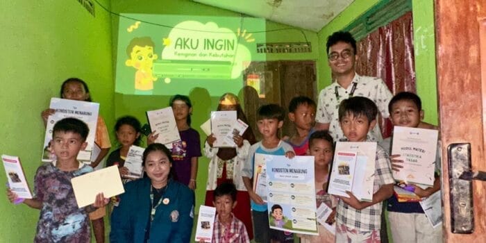 Bangun Generasi Hemat dan Mandiri, Mahasiswa KKN UNDIP Gelar Sosialisasi Menabung Sejak Dini di Desa Getas Kendal Bangun Generasi Hemat dan Mandiri, Mahasiswa KKN UNDIP Gelar Sosialisasi Menabung Sejak Dini di Desa Getas Kendal