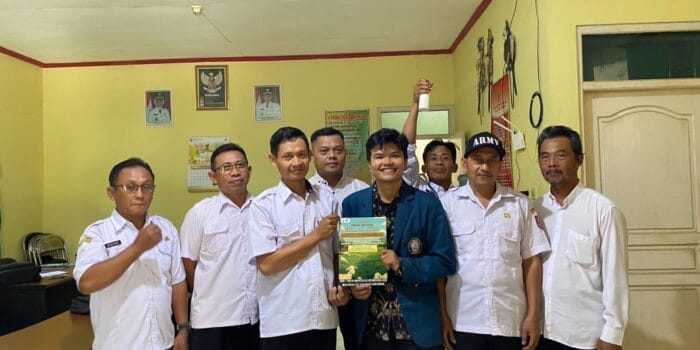 Hadirkan Pemasaran Inovatif Produk Desa, Mahasiswa KKN Universitas Diponegoro Ajarkan Video Promosi dengan Subtitle Inggris Hadirkan Pemasaran Inovatif Produk Desa, Mahasiswa KKN Universitas Diponegoro Ajarkan Video Promosi dengan Subtitle Inggris