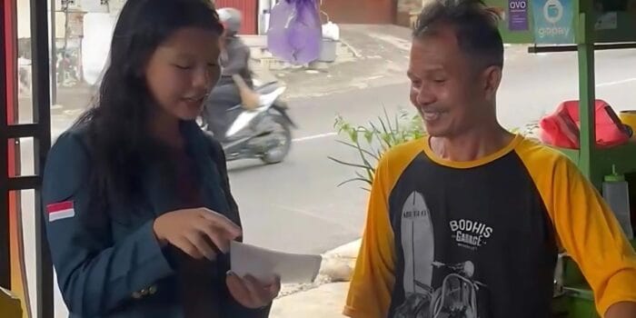 Dari Gerobak ke Ranah Global, Mahasiswi HI UNDIP Bangun Ketahanan UMKM Tembalang Dari Gerobak ke Ranah Global, Mahasiswi HI UNDIP Bangun Ketahanan UMKM Tembalang