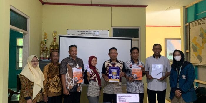 Mahasiswa KKN-T UNDIP Tebar Semangat Pelayanan Prima dari Balai Desa hingga Dapur Sangrai Kopi Mahasiswa KKN-T UNDIP Tebar Semangat Pelayanan Prima dari Balai Desa hingga Dapur Sangrai Kopi