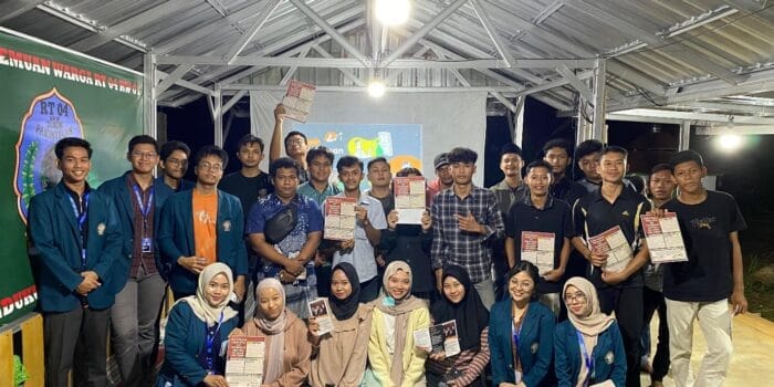 Sosialisasi Bahaya Pinjaman Online Ilegal, Mahasiswa KKN-IDBU TIM 45 Edukasi Karang Taruna dan Pemuda RW 01 Kelurahan Pakintelan Sosialisasi Bahaya Pinjaman Online Ilegal, Mahasiswa KKN-IDBU TIM 45 Edukasi Karang Taruna dan Pemuda RW 01 Kelurahan Pakintelan