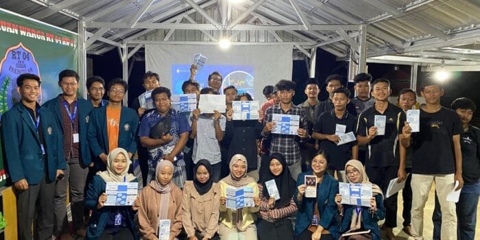 Mudahnya Investasi untuk Pemula, Mahasiswa UNDIP Edukasi Pemuda Desa Sironjang tentang Pembelian Reksa Dana di Aplikasi Bibit Mudahnya Investasi untuk Pemula, Mahasiswa UNDIP Edukasi Pemuda Desa Sironjang tentang Pembelian Reksa Dana di Aplikasi Bibit