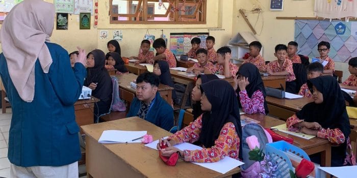 Jadi “Detektif Jentik”, Siswa SDN 1 Plumbon Belajar Berantas Nyamuk Bersama Mahasiswa KKN Undip Jadi “Detektif Jentik”, Siswa SDN 1 Plumbon Belajar Berantas Nyamuk Bersama Mahasiswa KKN Undip