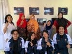Dari Papan Kusam Menuju Informasi Tertata, Mahasiswa KKN-T Undip Segarkan Buku Dinding Balai PKK Sambiroto