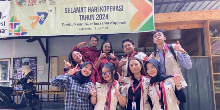 Hidupkan Citra Koperasi, Mahasiswa KKN-T UNDIP Hadirkan Video Profil Tiga Bahasa di KPRI ISI Surakarta