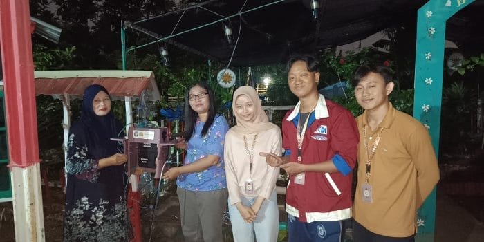 Mahasiswa KKN-T UNDIP Kembangkan Alat Penyiram Tanaman Semi-Otomatis untuk Optimalisasi Kebun TOGA Mahasiswa KKN-T UNDIP Kembangkan Alat Penyiram Tanaman Semi-Otomatis untuk Optimalisasi Kebun TOGA