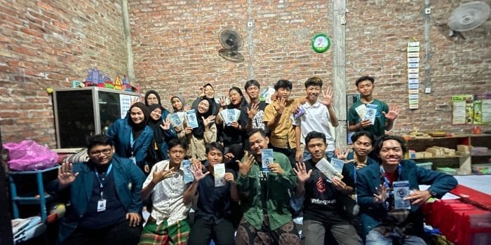 Mahasiswa KKN UNDIP Sosialisasikan “Generasi Anti Pinjol Ilegal” untuk Pemuda Karang Taruna Desa Penggaron Kidul Mahasiswa KKN UNDIP Sosialisasikan “Generasi Anti Pinjol Ilegal” untuk Pemuda Karang Taruna Desa Penggaron Kidul