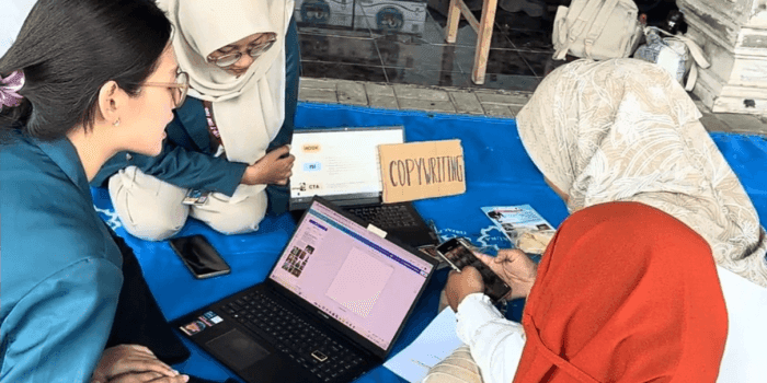 Dukung Digitalisasi UMKM, Mahasiswa Universitas Diponegoro Adakan Kelas Copywriting di Plamongansari Dukung Digitalisasi UMKM, Mahasiswa Universitas Diponegoro Adakan Kelas Copywriting di Plamongansari