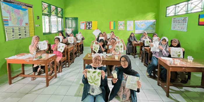 Dari Daun Jadi Rupiah, Mahasiswa KKN-T IDBU Tim 50 Sulap Alam Jadi Produk Ecoprint Bernilai Jual Dari Daun Jadi Rupiah, Mahasiswa KKN-T IDBU Tim 50 Sulap Alam Jadi Produk Ecoprint Bernilai Jual