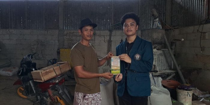 Mahasiswa KKN UNDIP Ajarkan Pencatatan Sederhana, Bantu Peternak Terapkan Smart Farming & Smart Bookkeeping di Dusun Buntit