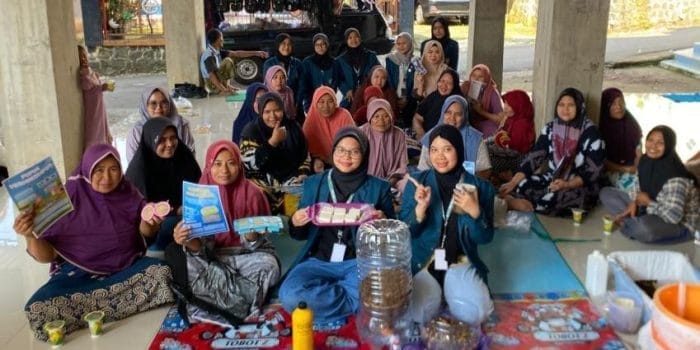 Dari Sampah Jadi Solusi, Mahasiswa KKN-T Undip Ajak Warga Olah Limbah Rumah Tangga Dari Sampah Jadi Solusi, Mahasiswa KKN-T Undip Ajak Warga Olah Limbah Rumah Tangga