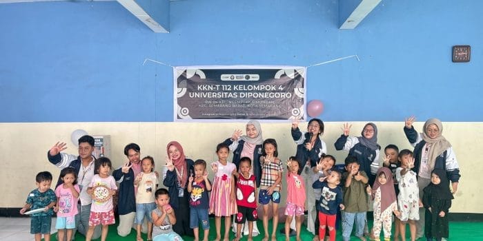 Mahasiswa KKN-T 112 UNDIP Kenalkan Pola Makan Sehat Sejak Dini kepada Anak- anak RW IV Ngemplak Simongan 904b0f72-dbaf-4a8a-b879-a524cc870615