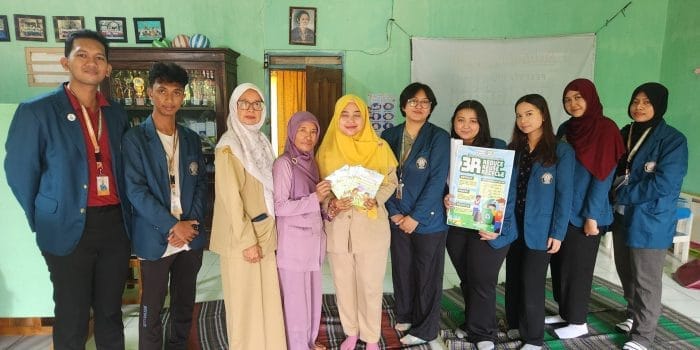 Edukasi Gizi Sehat untuk Anak Usia Dini, Mahasiswa KKN-T IDBU Tim 85 UNDIP Hadirkan Buku Dongeng di TK Kartini Tambangan 9bbf0c1c-1c88-459c-aee7-123fb07e9804