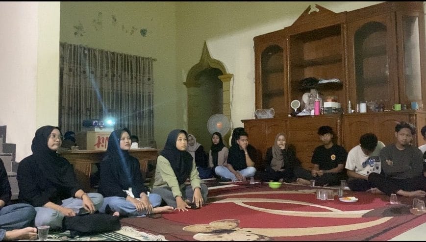 Karya Taruna oleh KKN-T IPB University 2025 Mengundang Antusias Karang Taruna Desa Mertan Karya Taruna oleh KKN-T IPB University 2025 Mengundang Antusias Karang Taruna Desa Mertan