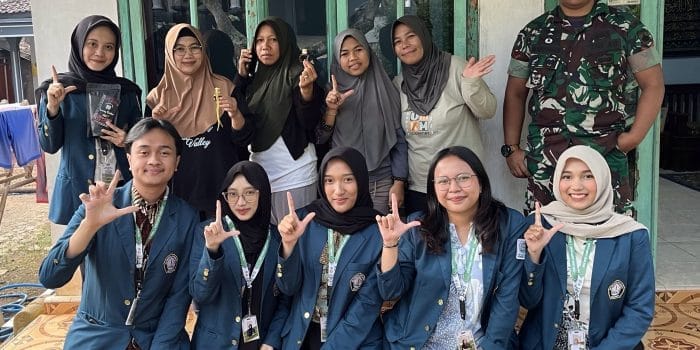 Tim KKN-T IDBU 60 Universitas Diponegoro Kenalkan Pemasaran Digital dan Inovasi Pewangi Kopi kepada Kelompok Wanita Tani Sativa Foto Kelompok F