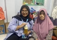 Mahasiswa Undip Bersama Mitra Keripik Tempe