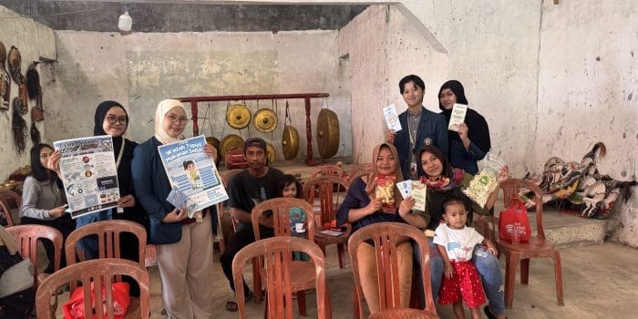 Mahasiswi KKN-T Tim 85 Undip Ajak Masyarakat Terapkan Pola Makan Sehat Melalui “Isi Piringku” di Kelurahan Tambangan RW 03 IMG_3988