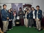Tingkatkan Legalitas Usaha, Mahasiswa Tim KKNT IDBU 67 Universitas Diponegoro Dampingi Pelaku UMKM Desa Sangubanyu dalam Pembuatan NIB PHOTO-2025-08-15-10-24-13