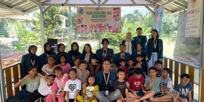 Edukasi Pentingnya Menjaga Dan Melestarikan Peninggalan Sejarah Di Desa Pakintelan oleh Mahasiswa KKN-T 45 Universitas Diponegoro WhatsApp Image 2025-08-02 at 14.42.45 (1) (1)