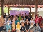 (Dokumentasi kegiatan senam rutin setiap minggu bersama ibu-ibu RT 02)App Image 2025-08-04 at 23.08.04_25c8cd28