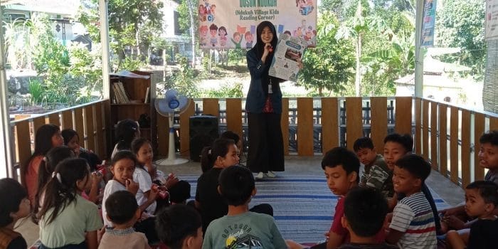 Edukasi Literasi dan Jelajah Perpustakaan di Dunia: Kegiatan Seru Pojok Literasi Bersama Anak-Anak RT 04 Dusun Ndukuh, Kelurahan Pakintelan WhatsApp Image 2025-08-05 at 12.56.32_74553701